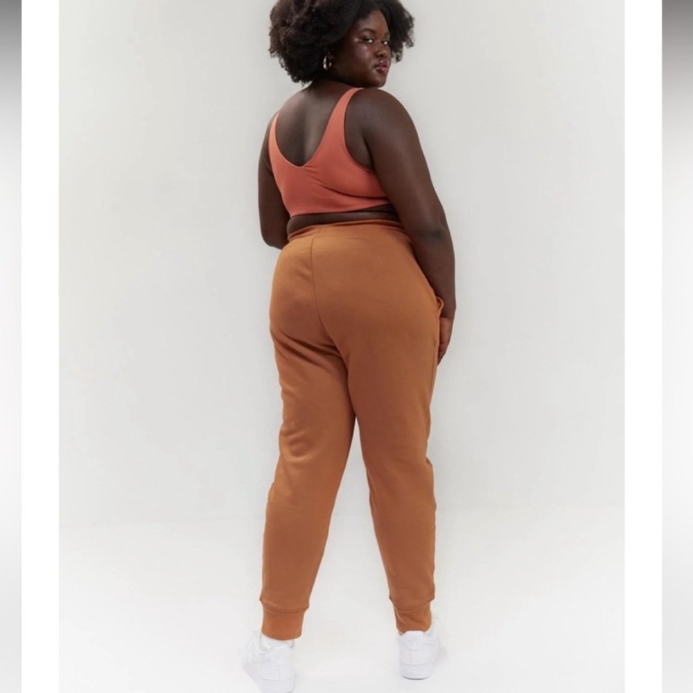 🧡 Girlfriend collective ☕️ 50/50 relaxed jogger sweatpants chai